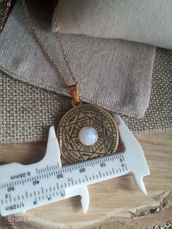 Collier protection pendentif archanges et pierre de lune - photo numéro 2