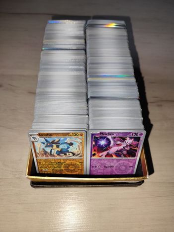 Lot de 100 cartes Pokémon VF en très bon état