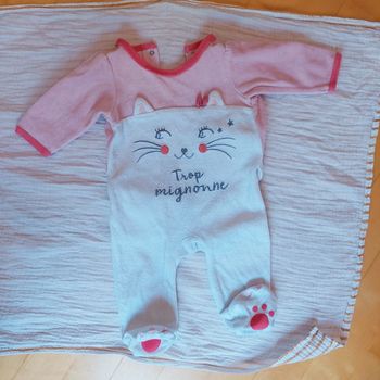 Pyjama chat 3 mois