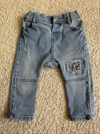 Jeans bleu clair taille 9 mois marque Tape à l’œil
