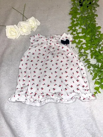 Très beau tee shirt sans manche bébé fille