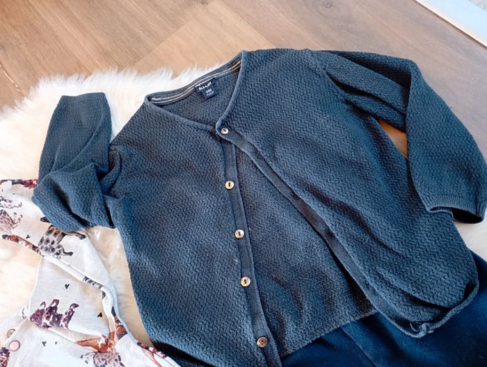 Lot  fille 2 ans 💗 blouse catimini + gilet Kiabi + legging sans marque - photo numéro 4