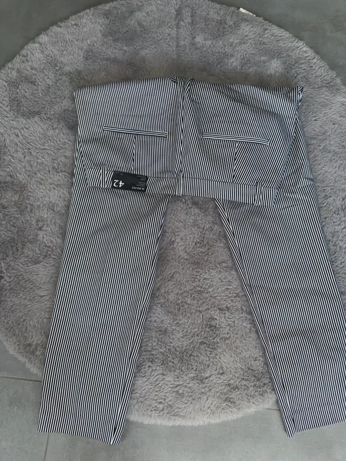 Pantalon femme taille 42 neuf 94 cm - photo numéro 3