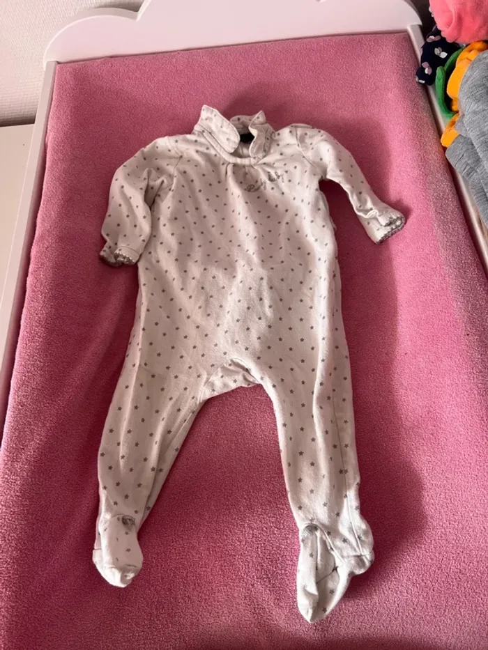 Lot de 2 pyjamas taille 6 mois - photo numéro 2