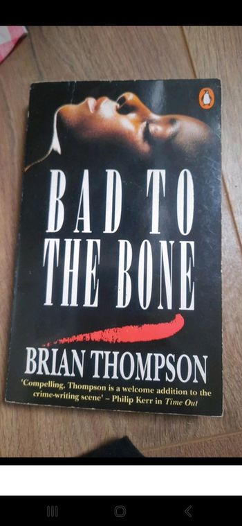 Livre en anglais bad to the bone p