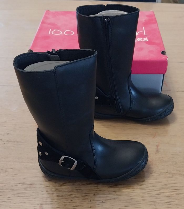 Bottes fille pointure 24 neuves - photo numéro 2