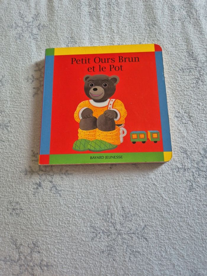 Livre petit ours brun et le pot