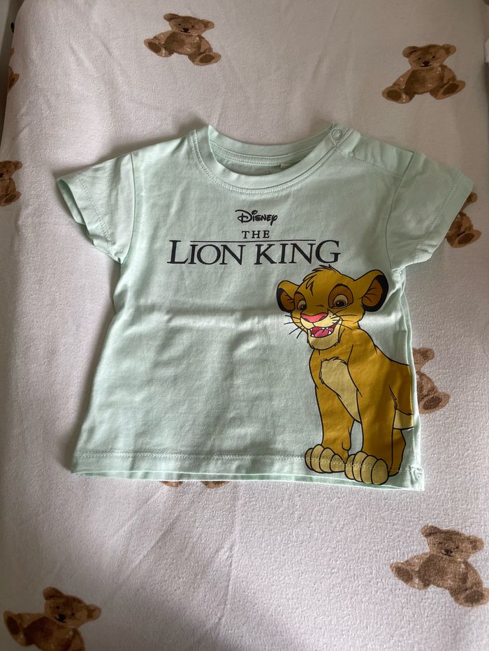 Tee-shirt vert roi lion orchestra