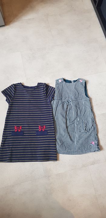 Lot 2 robes sergent major 5 ans