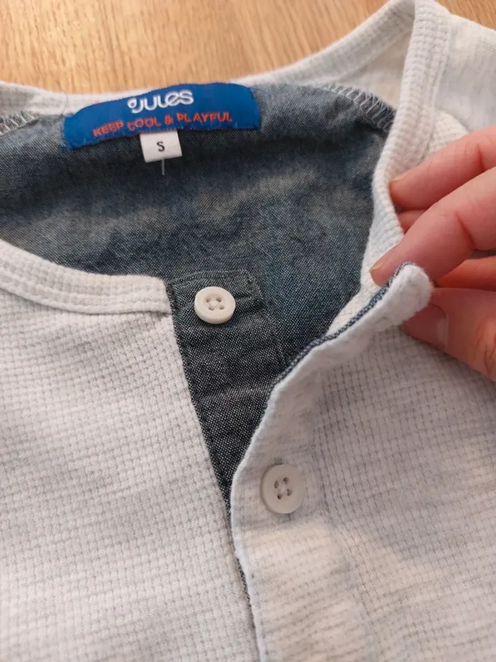 T-shirt "Jules" comme neuf - photo numéro 3
