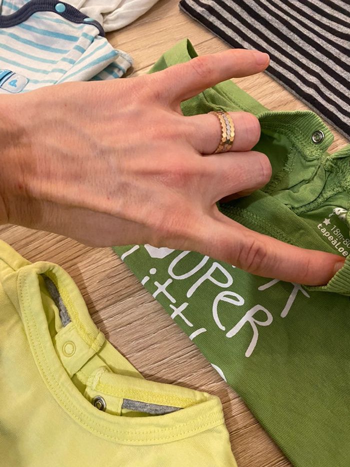 Lot de 8 t shirts manches longues 18 mois très bon etat - photo numéro 3