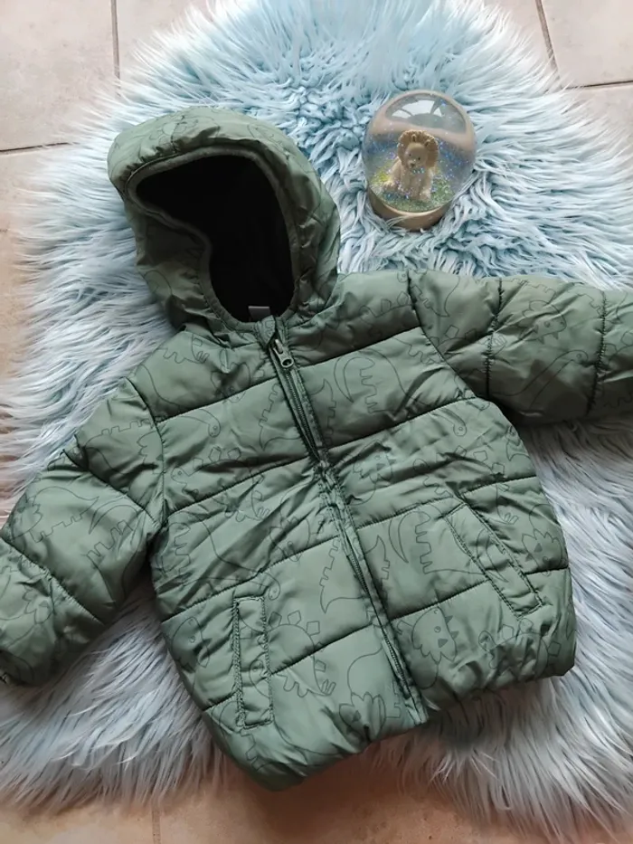 🕶 manteau garçon vert type doudoune 18 mois