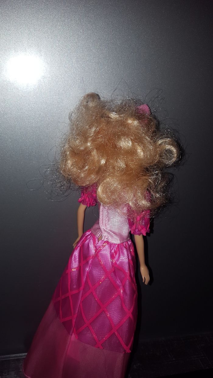 Barbie princesse rose - photo numéro 6