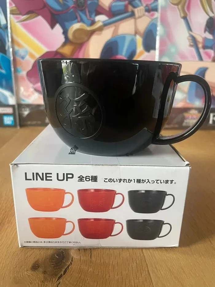 Dragon Ball Super: Super Hero – Mug plastique noir Symbole Ma Ichiban Kuji (Prize I)