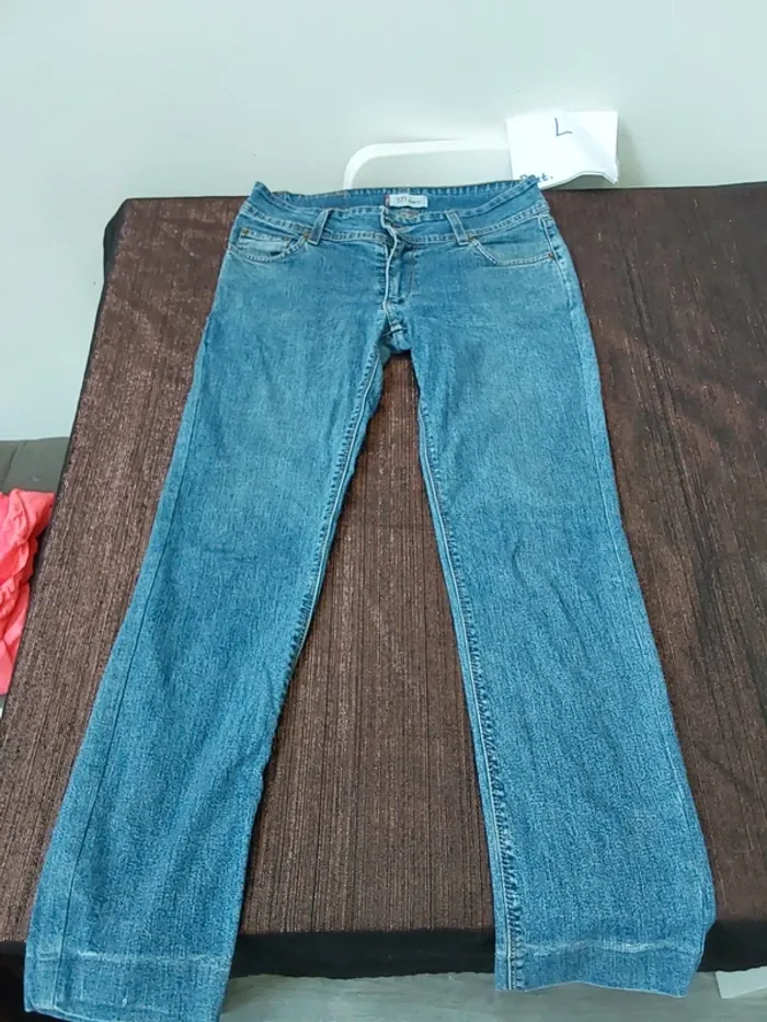 Jean Levi's 571
