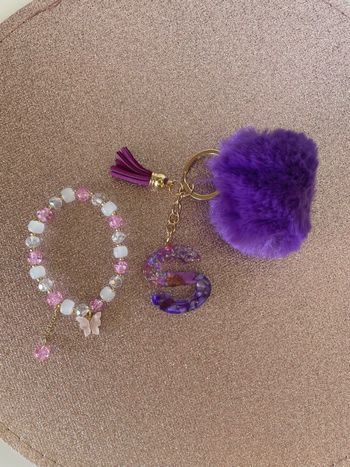 Porte-clés avec lettre + bracelet