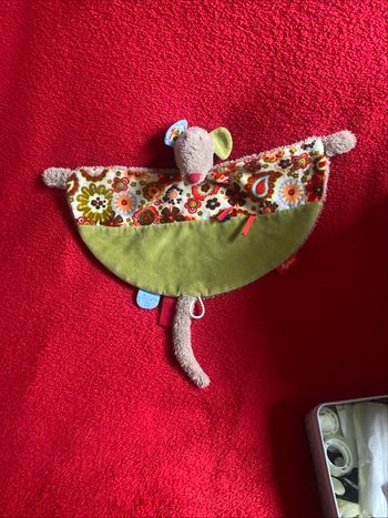 🇫🇷 Magnifique Doudou Demi Rond Souris Taupe Fleurs Multicolore Sigikid Neuf jamais utilisé 