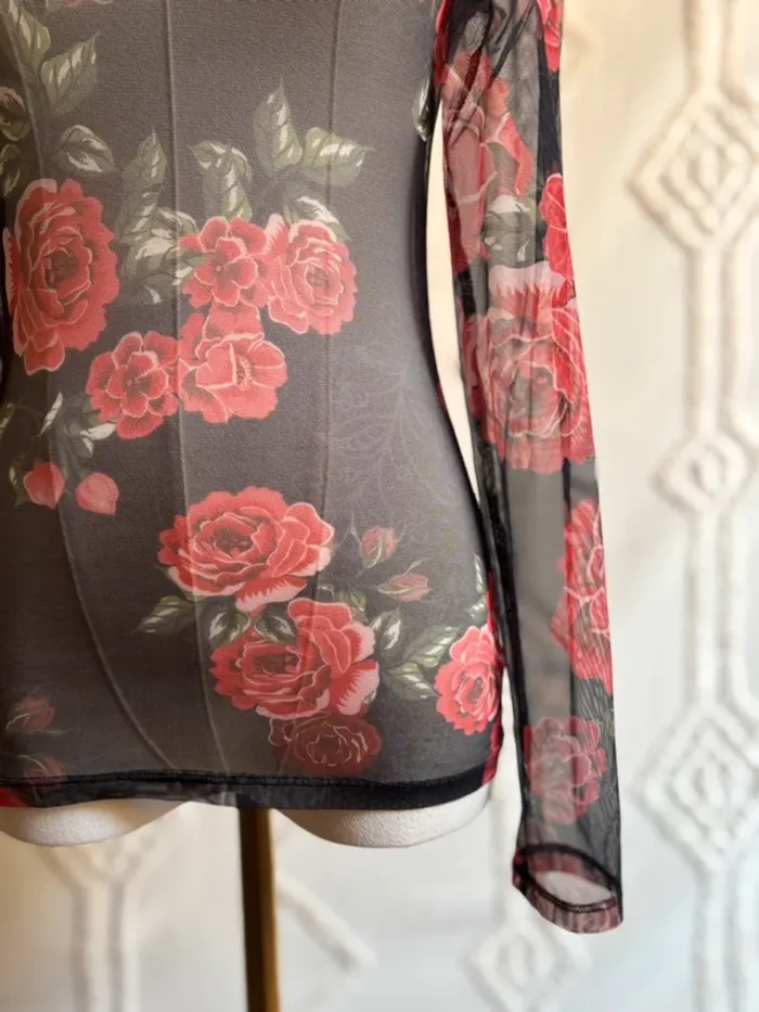 Top col montant en mesh noir transparent à fleurs rouges – style grunge Y2K 36/38 - photo numéro 4