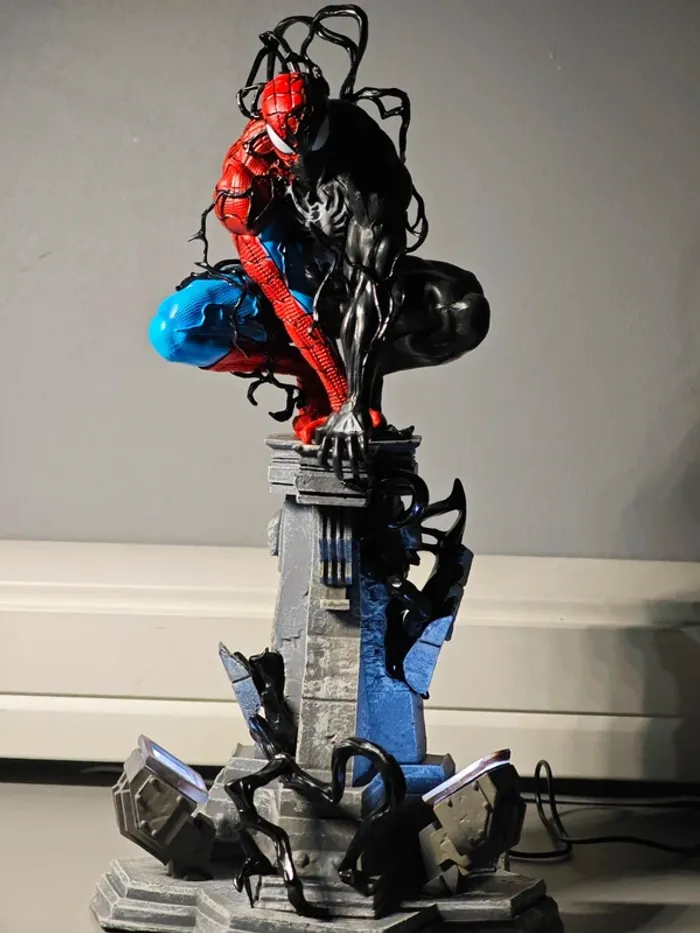 Figurine Spider-Man X Venom veilleuse 37cm neuve sans boîte - photo numéro 9