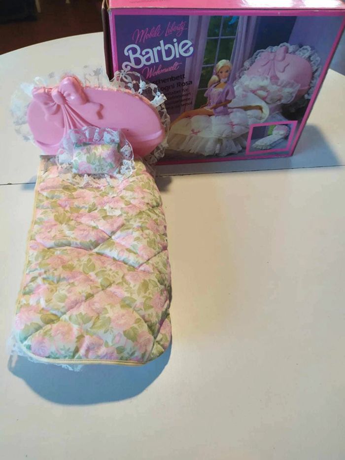 Lit de barbie mobilier élégance