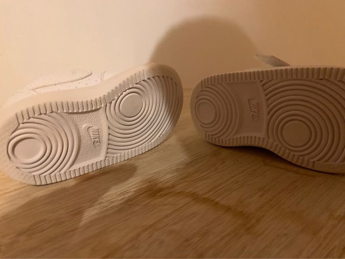 Basket nike taille 18,5 - photo numéro 5