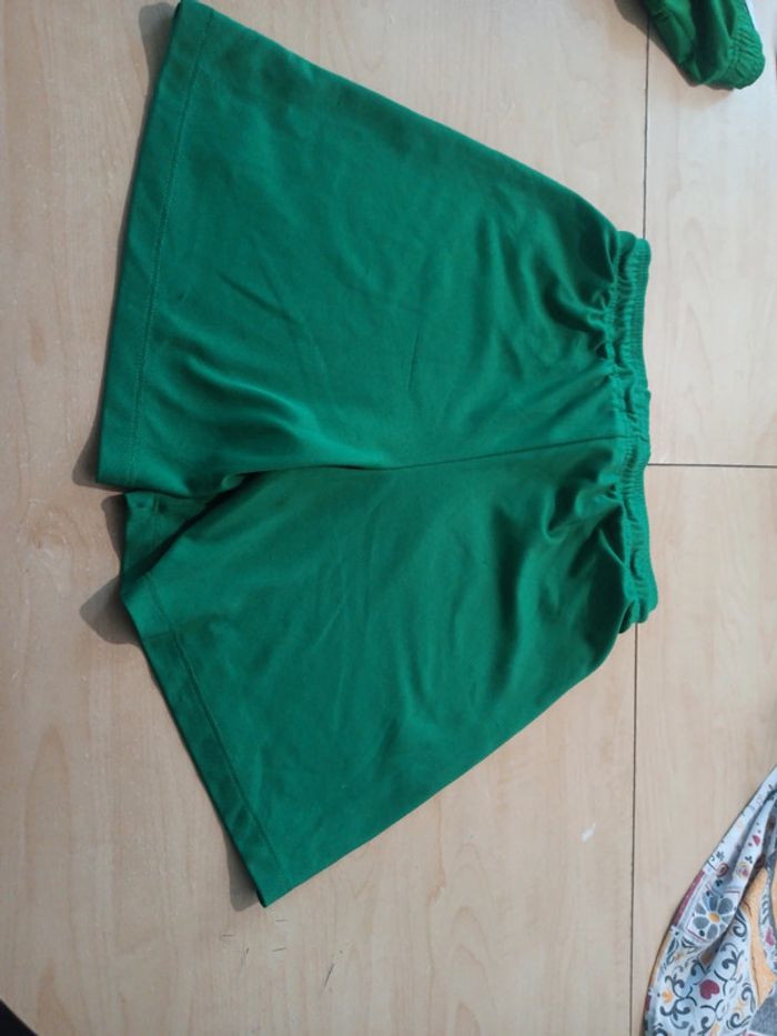 Short Nike garçon taille L - photo numéro 5