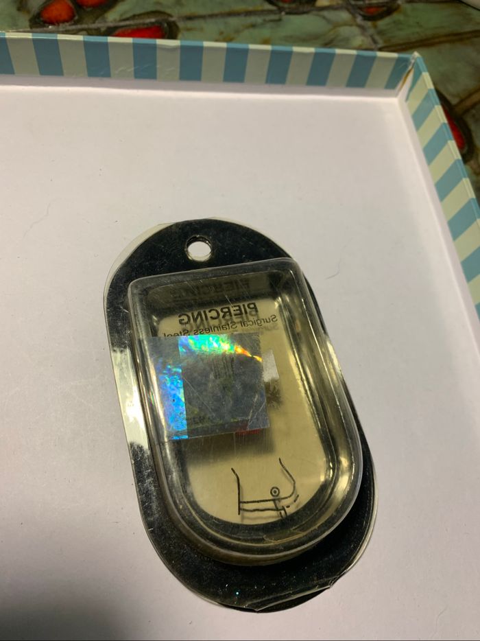 Piercing  nombril - photo numéro 4