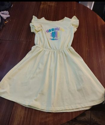 Robe d'été jaune clair