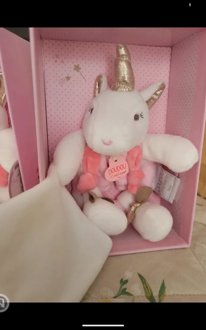 Lucie la licorne doudou et compagnie