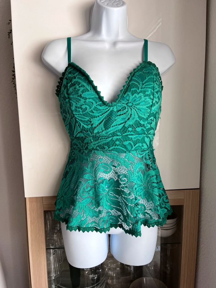 Top dentelle vert - photo numéro 2