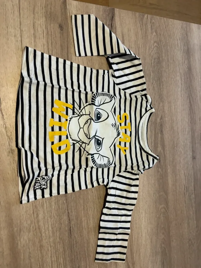 Lot de 2 t-shirt Disney - photo numéro 2