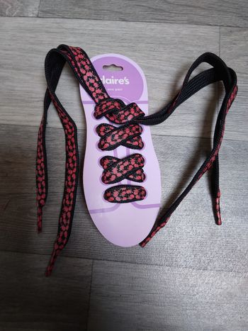 Lacet tête de mort rose neuf