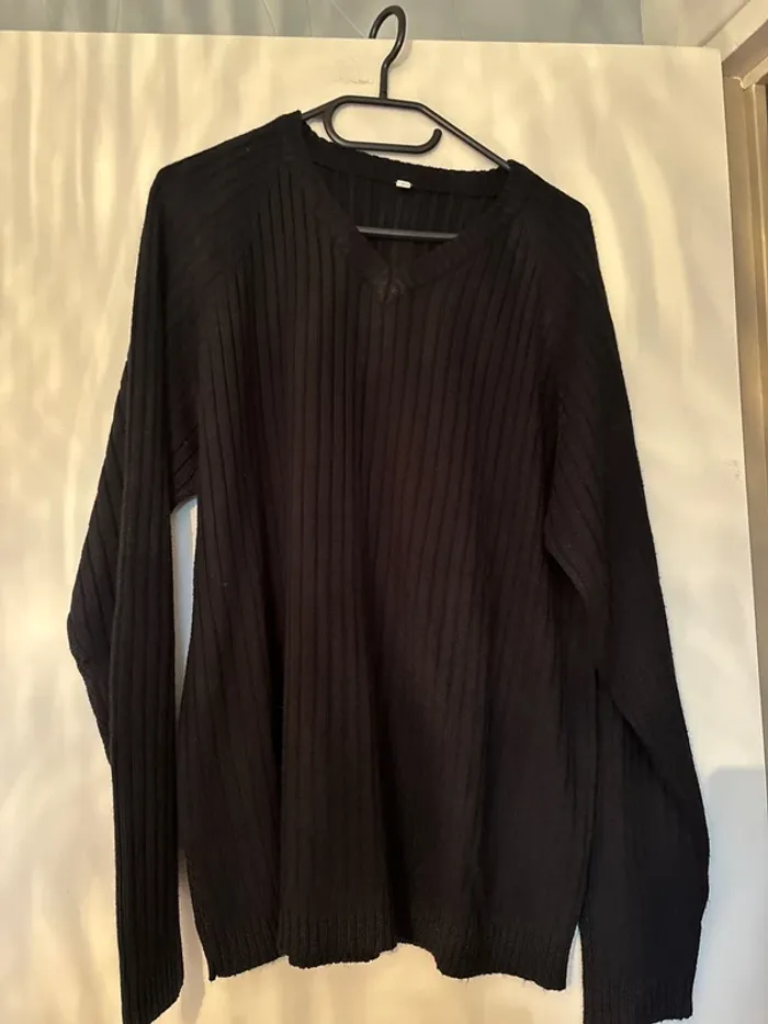 Pull noir