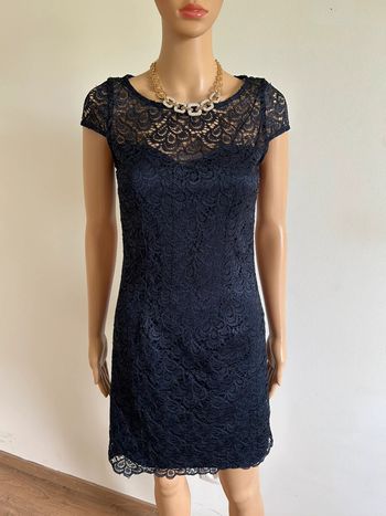 Robe bleue marine en dentelle Naf Naf taille 34 TBE