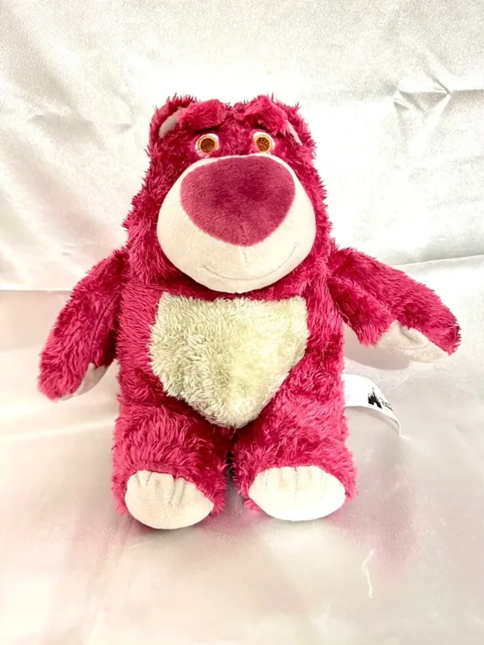 Peluche Lotso – Disney Parks Hong Kong