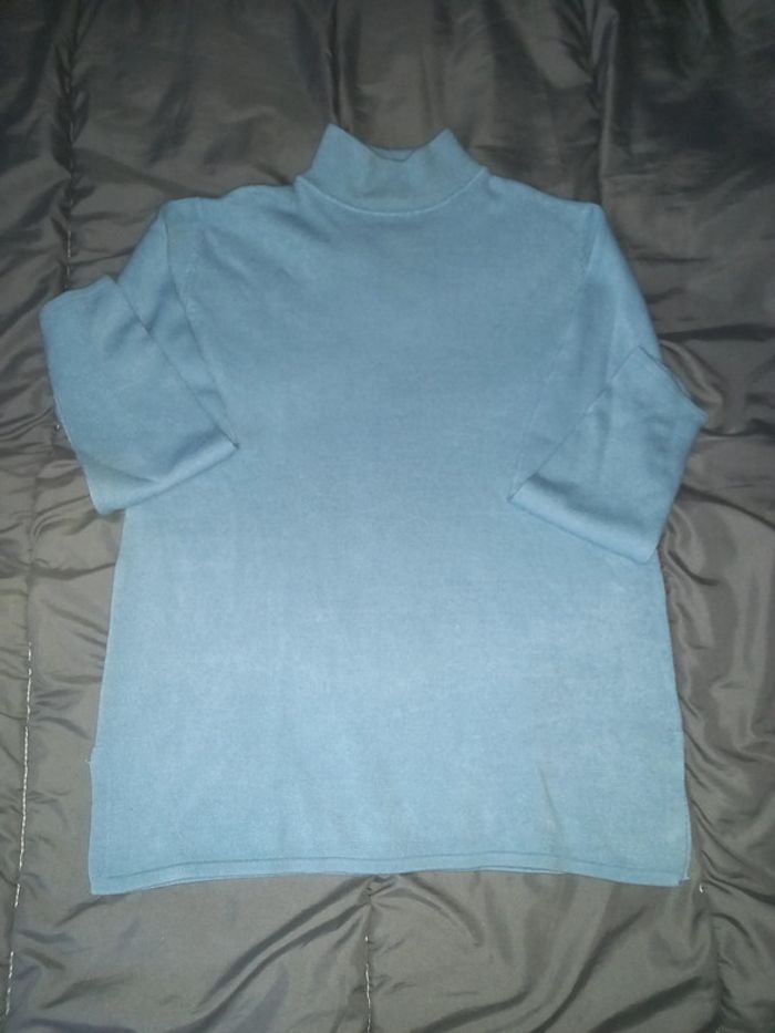Pull bleu
