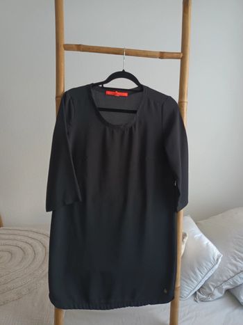 Robe noire Mango taille M