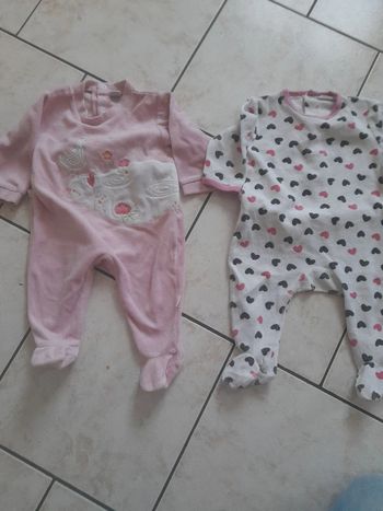 2 pyjamas 6mois