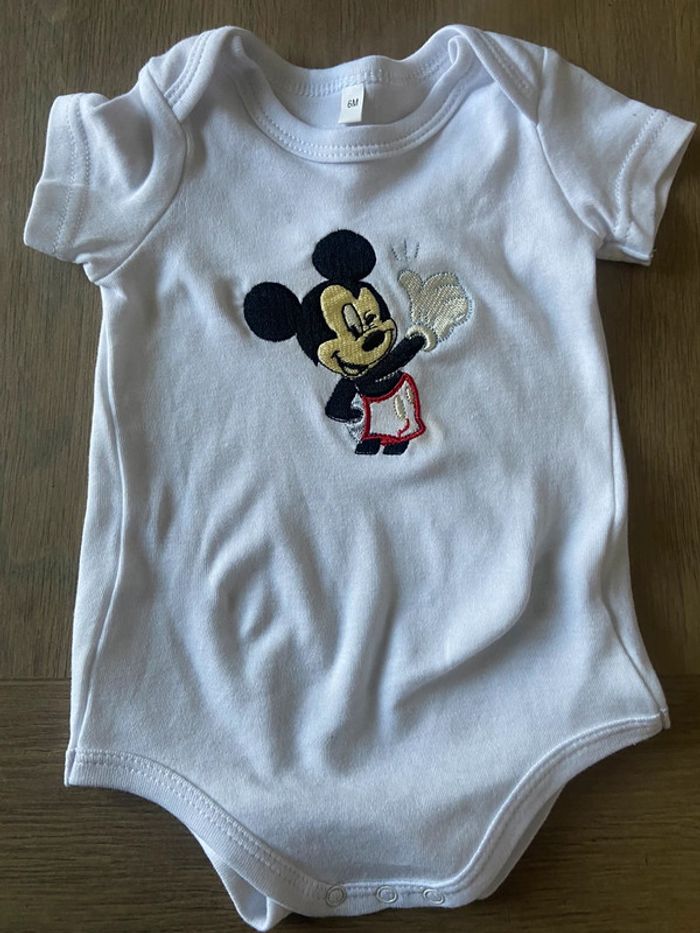 Bodies broder Mickey