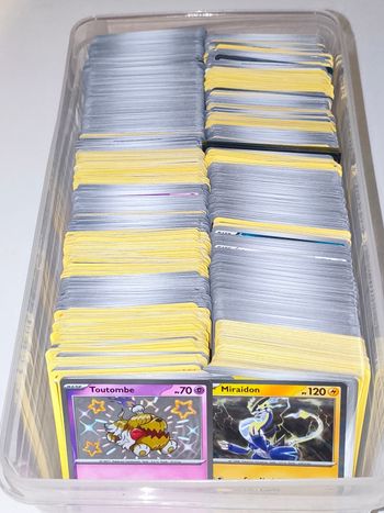 100 cartes Pokémon 
