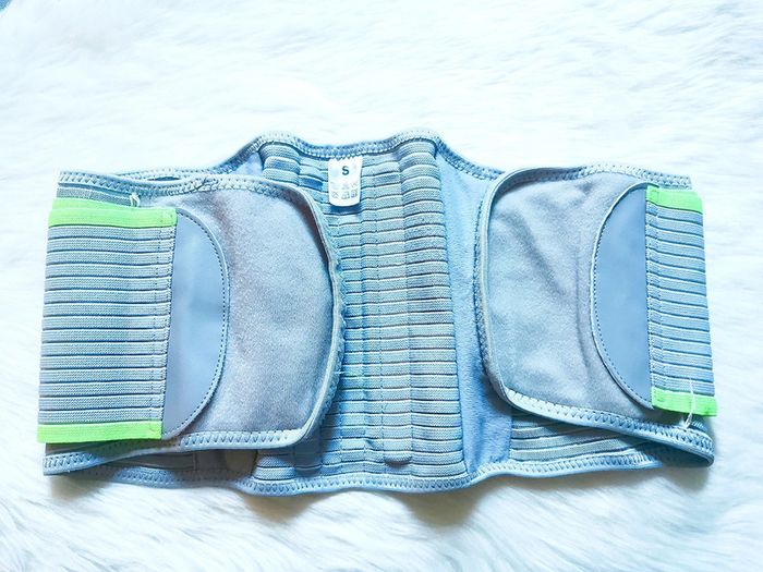 Ceinture de maintien lombaire avec renforts
🖤 - photo numéro 1