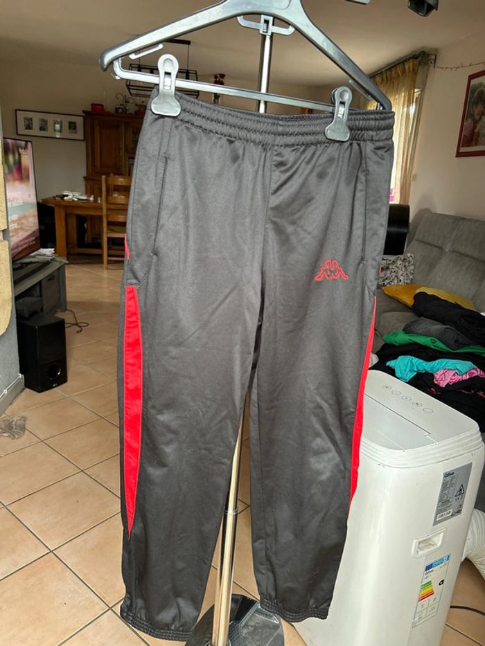 Bas de survêtement Kappa noir et rouge