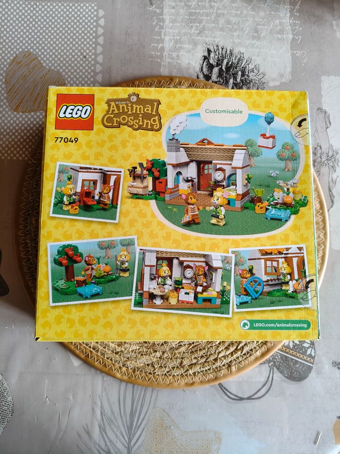 Lego Animal Crossing 77049 Isabelle's house visit - photo numéro 2