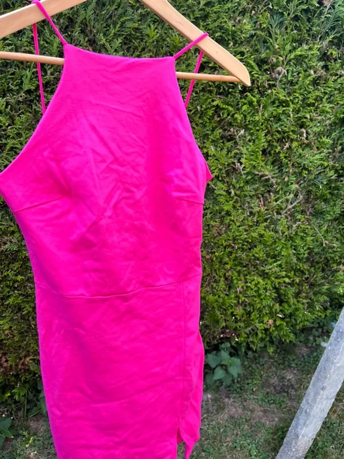 robe rose fuschia stradivarius - photo numéro 2