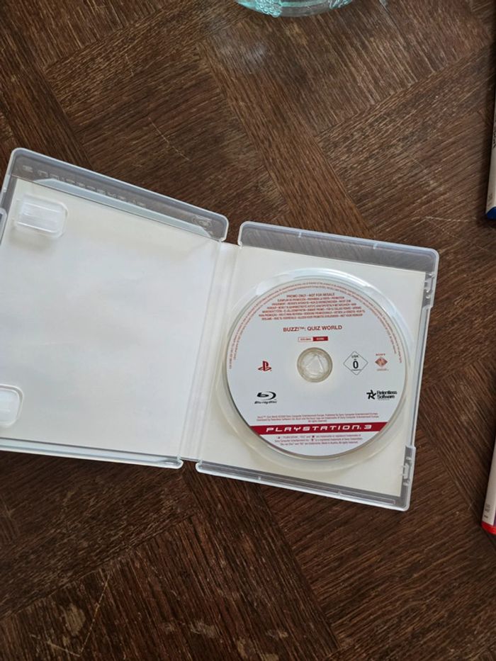 Buzz quizz world ps2 - photo numéro 2