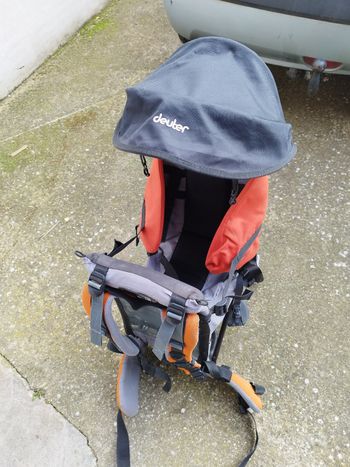Porte bébé de randonnée Deuter Kid Air Comfort