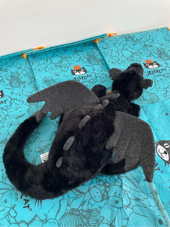Peluche JELLYCAT ONYX DRAGON LARGE 🖤 - photo numéro 8