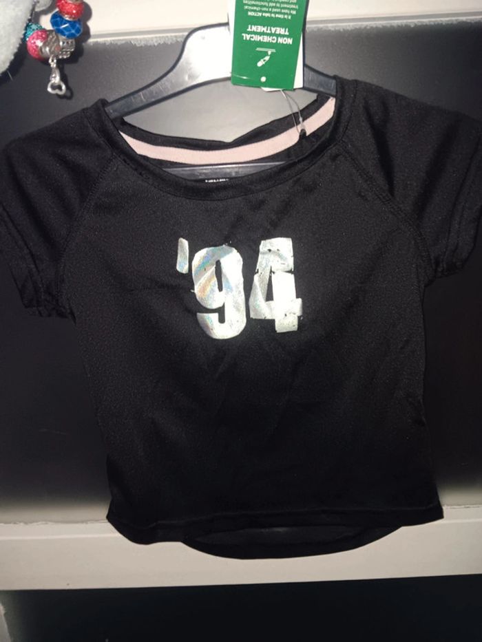 T-shirt 5/6 ans - photo numéro 2
