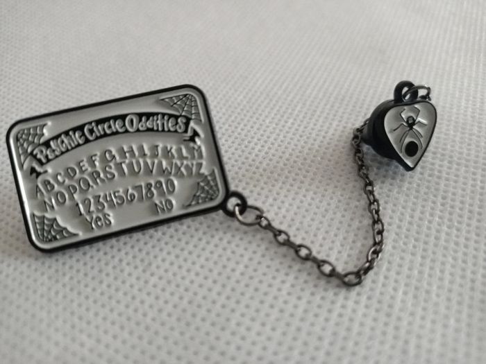 Pins planche de Ouija - photo numéro 3