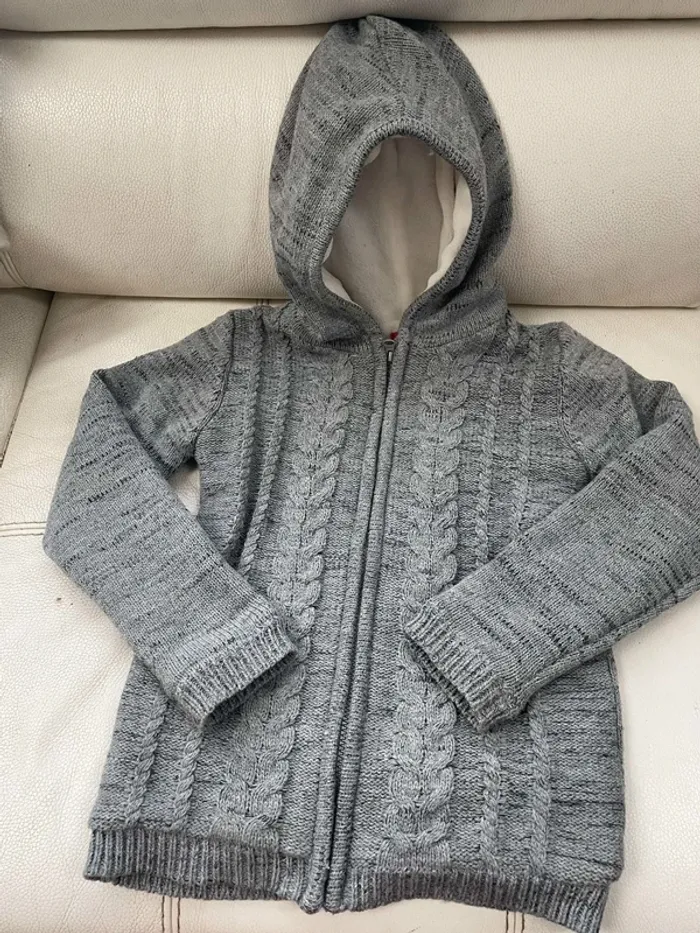 Gilet épais intérieur polaire zippé taille 10 ans en très bon état "tissaia "
